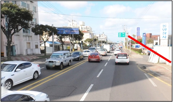제주시 신광로터리~오일장 도로가 왕복 5차로에서 6차로(빨간선)으로 확장된다.
