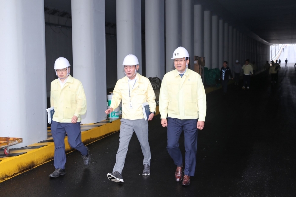 강병삼 제주시장은 21일 제주국제공항 앞 지하차도 공사 현장을 점검했다.