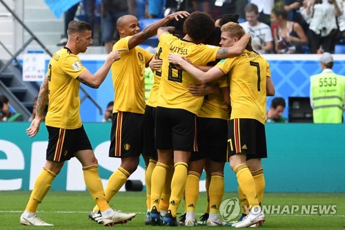 벨기에 축구대표팀 선수들이 14일(한국시간) 러시아 상트페테르부르크 스타디움에서 열린 잉글랜드와 3-4위 결정전에서 전반 4분 토마 뫼니에가 골을 넣은 뒤 다함께 기뻐하고 있다.
