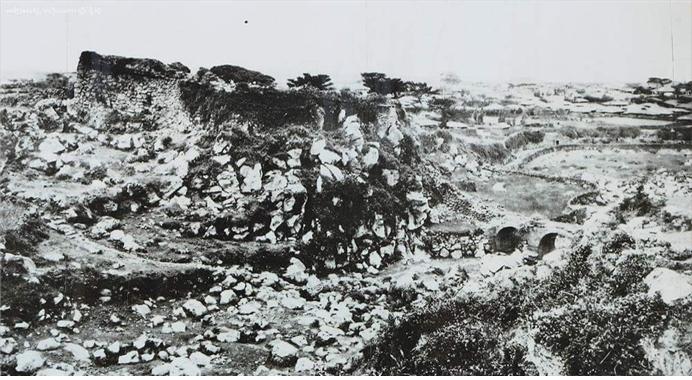 1910년대 남수각에서 바라본 제주성의 모습. [사진 출처=제주100년 사진집]